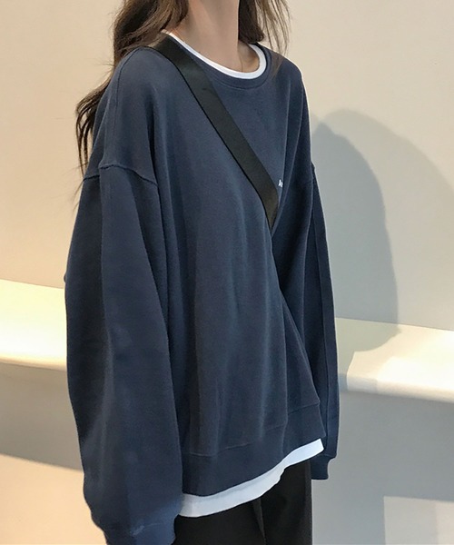 NinaetLina（ニナエリナ）の「ワンポイントロゴクルーネックカットソー（スウェット・レディース・グレー/ネイビー・L/M/XL）」の4枚目の写真