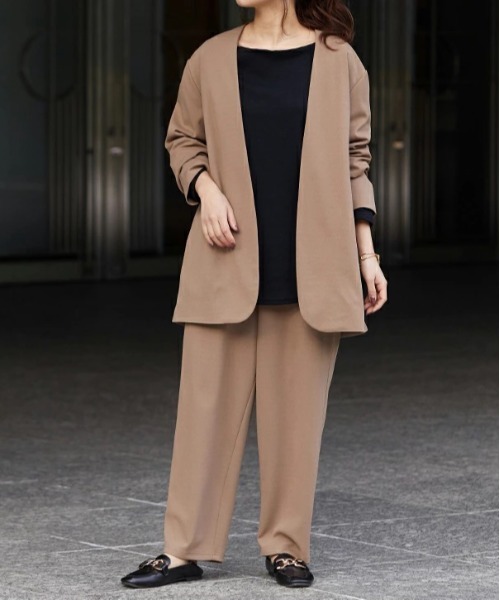 and it_（アンドイット）の「シワになりにくいテーパードパンツ（その他パンツ・レディース・ブルーグレー/ブラック/モカ・M-L）」の9枚目の写真