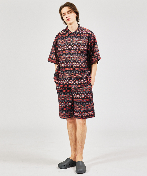 WILDERNESS EXPERIENCE（ウィルダネスエクスペリエンス）の「WILDERNESS EXPERIENCE / ウィルダネスエクスペリエンス  / Peacock pattern open collar shirt // オープンカラーシャツ　/ セットアップ（シャツ/ブラウス・メンズ・ブラック系その他/ブラウン系その他・M/L/XL）」の3枚目の写真