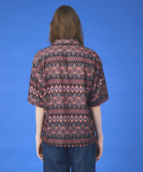WILDERNESS EXPERIENCE（ウィルダネスエクスペリエンス）の「WILDERNESS EXPERIENCE / ウィルダネスエクスペリエンス  / Peacock pattern open collar shirt // オープンカラーシャツ　/ セットアップ（シャツ/ブラウス・メンズ・ブラック系その他/ブラウン系その他・M/L/XL）」の6枚目の写真