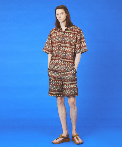 WILDERNESS EXPERIENCE（ウィルダネスエクスペリエンス）の「WILDERNESS EXPERIENCE / ウィルダネスエクスペリエンス  / Peacock pattern open collar shirt // オープンカラーシャツ　/ セットアップ（シャツ/ブラウス・メンズ・ブラック系その他/ブラウン系その他・M/L/XL）」の11枚目の写真