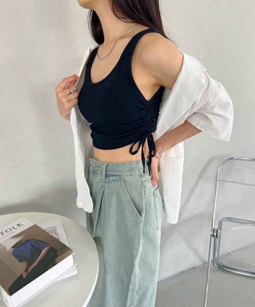 CLEA（クレア）の「サイドシャーリング カップ付きショートタンク（タンクトップ・レディース・ホワイト/ブルー/グレー/オリーブ/ブラック・FREE）」の20枚目の写真