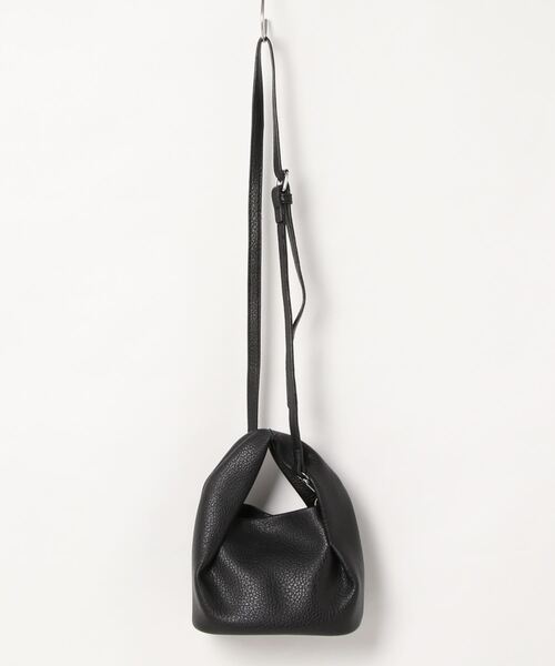 florist（フローリスト）の「【2WAY/3WAY】シュリンクレザートライアングルミニハンドバッグ/ショルダーバッグ（ハンドバッグ・レディース・オフホワイト/ブラック/ピンク・FREE）」の7枚目の写真