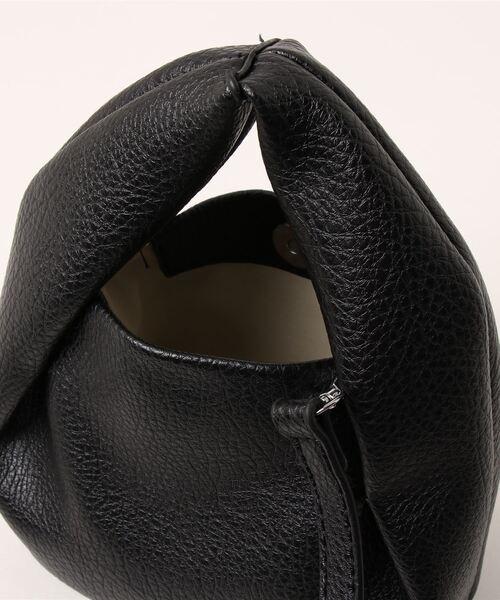 florist（フローリスト）の「【2WAY/3WAY】シュリンクレザートライアングルミニハンドバッグ/ショルダーバッグ（ハンドバッグ・レディース・オフホワイト/ブラック/ピンク・FREE）」の5枚目の写真