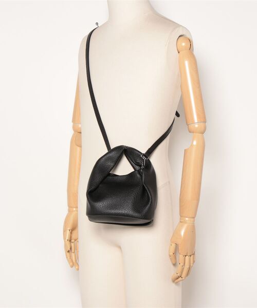 florist（フローリスト）の「【2WAY/3WAY】シュリンクレザートライアングルミニハンドバッグ/ショルダーバッグ（ハンドバッグ・レディース・オフホワイト/ブラック/ピンク・FREE）」の18枚目の写真