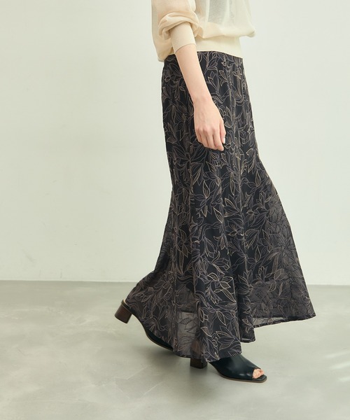 ROPE' PICNIC（ロペピクニック）の「【emur/エミュール】セットアップ対応/楊柳刺繍スカート（スカート・レディース・ブラック/オフホワイト・38）」の2枚目の写真