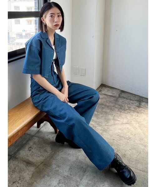 EMODA（エモダ）の「ヘムカットオフショルダークロップドシャツ（シャツ/ブラウス・レディース・インディゴブルー/ブラウン/ブルー・FREE）」の16枚目の写真