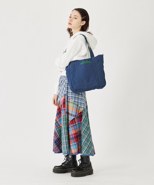 MILKFED.（ミルクフェド）の「CONTRAST STITCH TOTE BAG（トートバッグ・レディース・レッド/ブルー/ネイビー・ONE SIZE）」の8枚目の写真