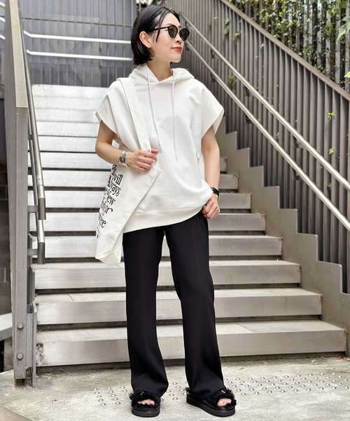 AP STUDIO（エーピーストゥディオ）の「スリーブレスフーディ（Tシャツ/カットソー・レディース・ホワイト/チャコールグレー/ブラック・FREE）」の6枚目の写真