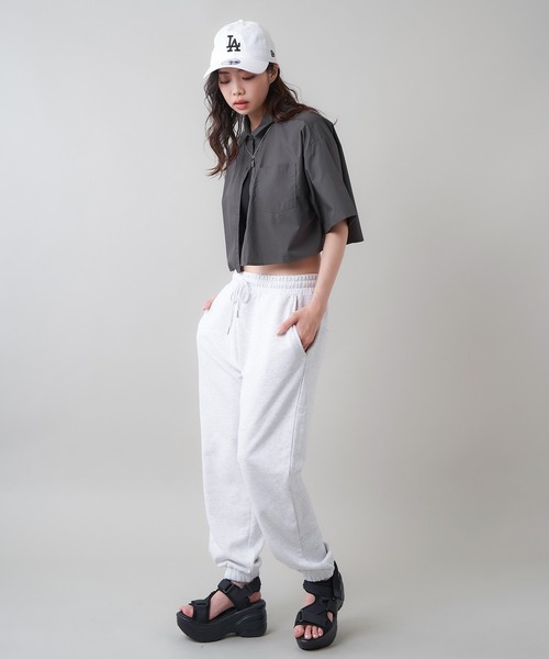 SPINNS（スピンズ）の「スリムフィットデザイン 裏毛スウェットパンツ（その他パンツ・レディース・ブラック/オフホワイト/杢グレー/オートミール・ONESIZE）」の18枚目の写真