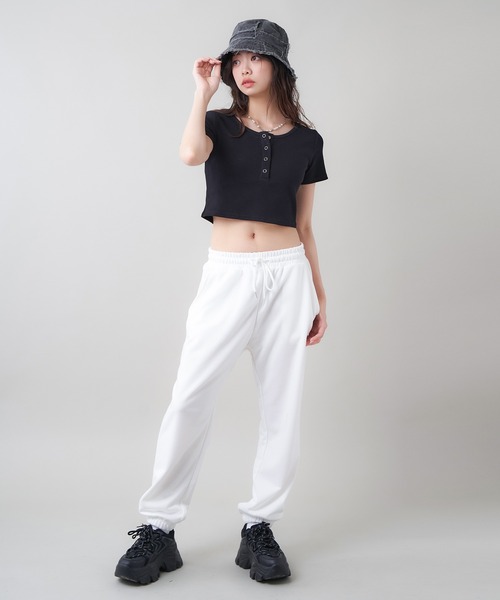 SPINNS（スピンズ）の「スリムフィットデザイン 裏毛スウェットパンツ（その他パンツ・レディース・ブラック/オフホワイト/杢グレー/オートミール・ONESIZE）」の13枚目の写真