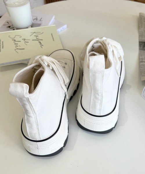 moment+(モーメントプラス)の「ボリューム厚底ハイカットスニーカー(スニーカー・レディース・ブラック/アイボリー/ベージュ/ピンク/シルバー・M/S/LL/L)」の8枚目の写真