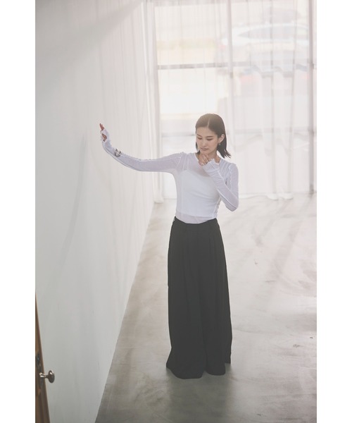 HANNE（アン）の「【てらまゆコラボ】デザインシアートップス（Tシャツ/カットソー・レディース・ホワイト/チャコールグレー/ブラウン/ブラック・FREE）」の12枚目の写真