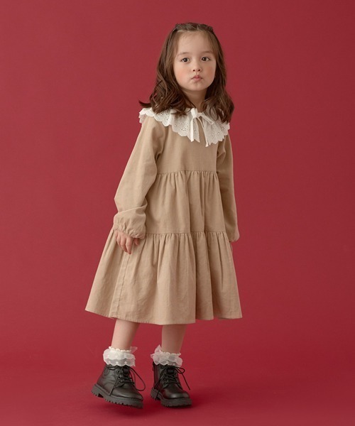 Lycee mine（リセマイン）の「付け衿付きコーデュロイティアードワンピース（シャツワンピース・キッズ・ブルーグレー/ライトピンク/ライトベージュ/チャコール・110cm/120cm/130cm/140cm/150cm/100cm）」の3枚目の写真