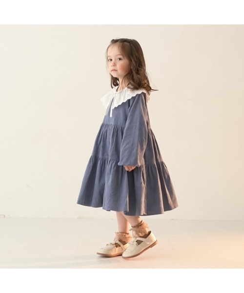 Lycee mine（リセマイン）の「付け衿付きコーデュロイティアードワンピース（シャツワンピース・キッズ・ブルーグレー/ライトピンク/ライトベージュ/チャコール・110cm/120cm/130cm/140cm/150cm/100cm）」の11枚目の写真