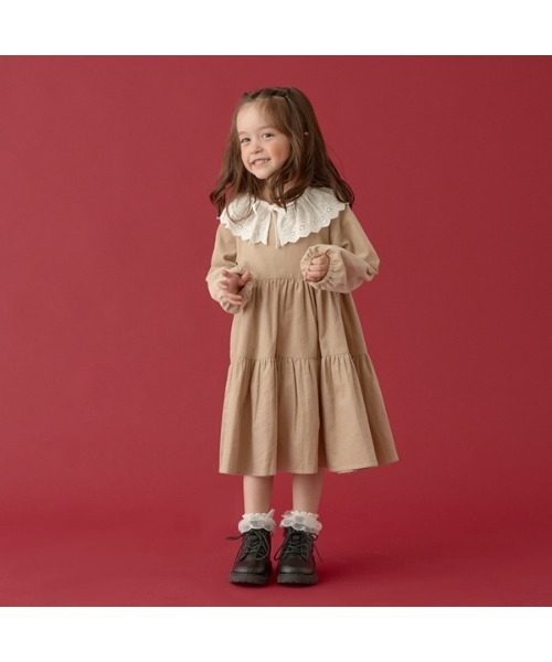 Lycee mine（リセマイン）の「付け衿付きコーデュロイティアードワンピース（シャツワンピース・キッズ・ブルーグレー/ライトピンク/ライトベージュ/チャコール・110cm/120cm/130cm/140cm/150cm/100cm）」の17枚目の写真
