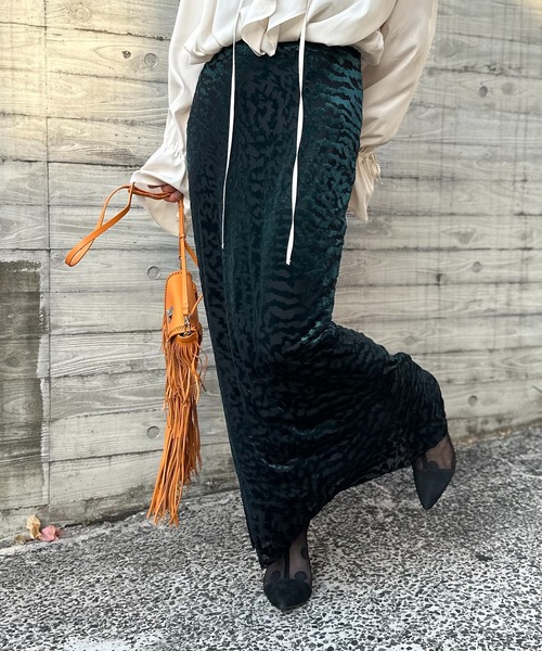 mi via loca（ミヴィアロカ）の「Vintageライク レオパード柄ベロアオパール マーメイドスカート（スカート・レディース・ブラック/グリーン・FREE）」の19枚目の写真