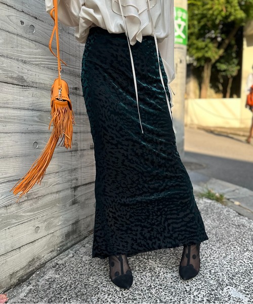 mi via loca（ミヴィアロカ）の「Vintageライク レオパード柄ベロアオパール マーメイドスカート（スカート・レディース・ブラック/グリーン・FREE）」の14枚目の写真