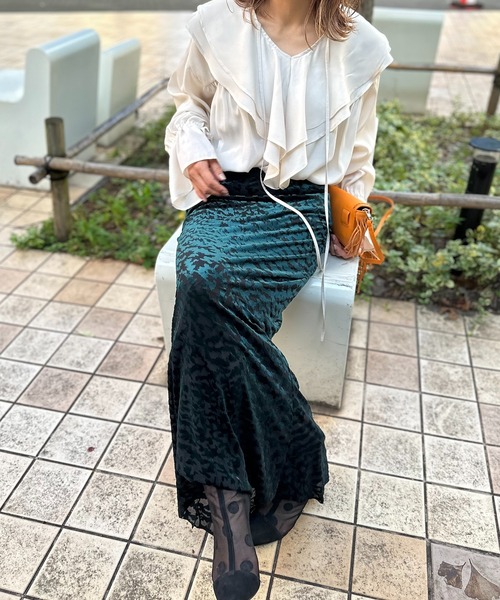 mi via loca（ミヴィアロカ）の「Vintageライク レオパード柄ベロア