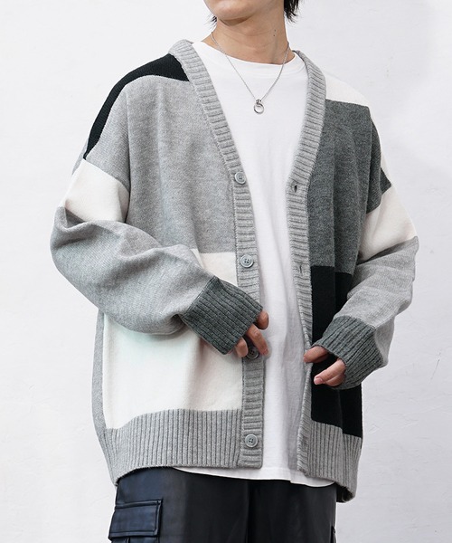 MinoriTY(マイノリティ)の「【MinoriTY】ふわふわビッグシルエットパッチワークカーディガン セーター ニット メンズ 秋服(カーディガン/ボレロ・メンズ・ブルー/ベージュ/グレー・L/M)」の2枚目の写真