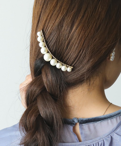 Kana(カナ)の「上品 シンプル パール ライン ヘアコーム パーティ 結婚式 お呼ばれ オケージョン(その他ヘアアクセサリー・レディース・ゴールド・フリー)」の2枚目の写真