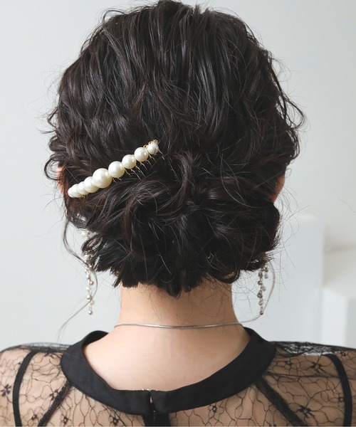 Kana(カナ)の「上品 シンプル パール ライン ヘアコーム パーティ 結婚式 お呼ばれ オケージョン(その他ヘアアクセサリー・レディース・ゴールド・フリー)」の6枚目の写真