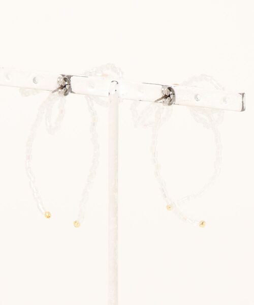 LOWRYS FARM（ローリーズファーム）の「リボンピアス　 984000（ピアス（両耳用）・レディース・アイボリー/クリア/ブラック・FREE）」の4枚目の写真