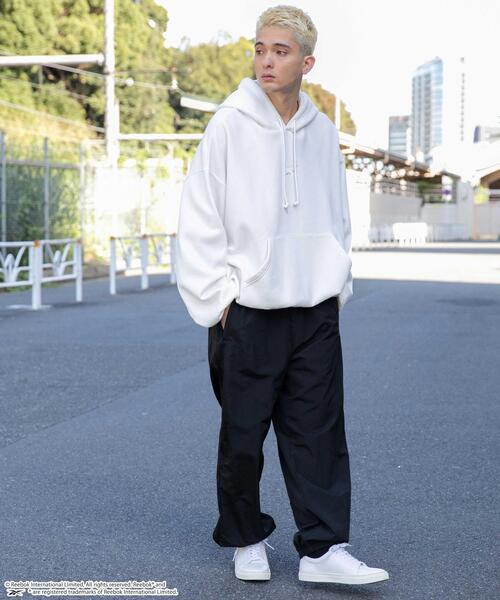 Reebok(リーボック)の「∴WEGO/別注Reebok スーパーBIGバルーンパーカー(パーカー・メンズ・ブラック/オフホワイト/ネイビー・MEDIUM/LARGE)」の4枚目の写真