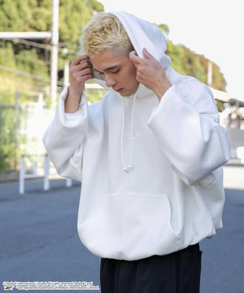 Reebok(リーボック)の「∴WEGO/別注Reebok スーパーBIGバルーンパーカー(パーカー・メンズ・ブラック/オフホワイト/ネイビー・MEDIUM/LARGE)」の8枚目の写真