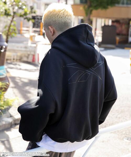 Reebok(リーボック)の「∴WEGO/別注Reebok スーパーBIGバルーンパーカー(パーカー・メンズ・ブラック/オフホワイト/ネイビー・MEDIUM/LARGE)」の13枚目の写真