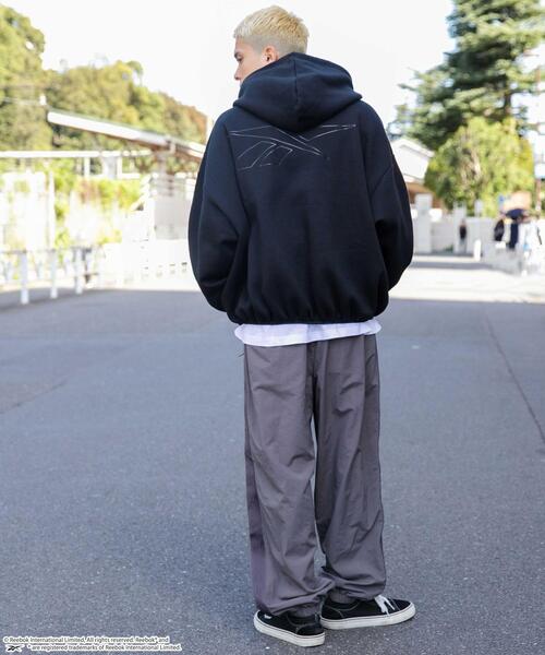 Reebok(リーボック)の「∴WEGO/別注Reebok スーパーBIGバルーンパーカー(パーカー・メンズ・ブラック/オフホワイト/ネイビー・MEDIUM/LARGE)」の14枚目の写真