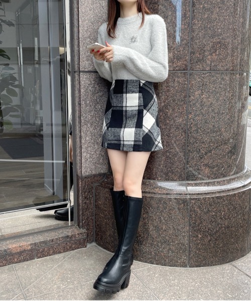 one way（ワンウェイ）の「スタンドカラーラメニット（ニット/セーター・レディース・ブルー/グレー/ピンク/アイボリー・FREE）」の8枚目の写真