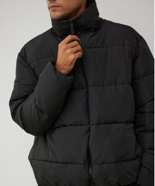 AZUL by moussy(アズールバイマウジー)の「スタンドカラー中綿ブルゾン(ブルゾン・メンズ・ホワイト系その他/ベージュ系その他/ブラック・MEDIUM/LARGE)」の1枚目の写真