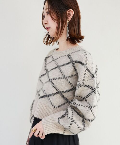 MAJESTIC LEGON(マジェスティックレゴン)の「【WEB限定アイテム】チェックショートニット(ニット/セーター・レディース・ベージュ系その他2/グレー系その他/ホワイト系その他2・MEDIUM)」の15枚目の写真