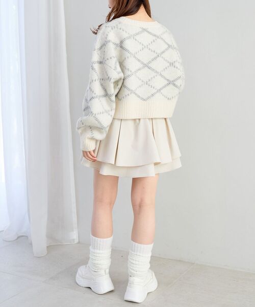 MAJESTIC LEGON(マジェスティックレゴン)の「【WEB限定アイテム】チェックショートニット(ニット/セーター・レディース・ベージュ系その他2/グレー系その他/ホワイト系その他2・MEDIUM)」の19枚目の写真