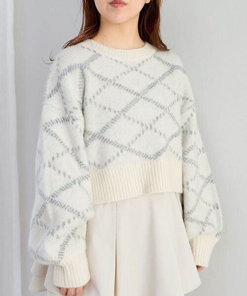 MAJESTIC LEGON(マジェスティックレゴン)の「【WEB限定アイテム】チェックショートニット(ニット/セーター・レディース・ベージュ系その他2/グレー系その他/ホワイト系その他2・MEDIUM)」の20枚目の写真