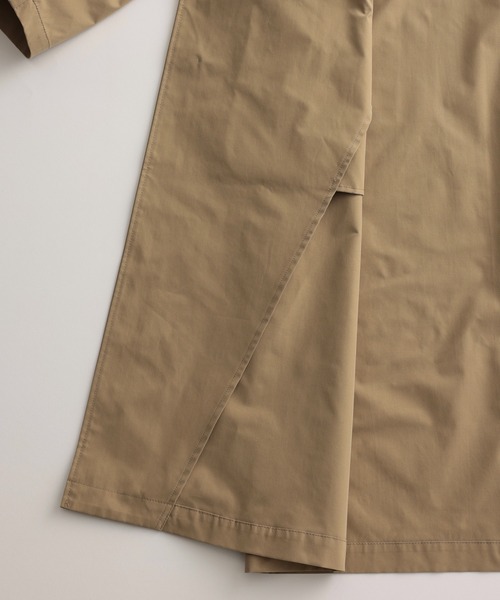 ADAM ET ROPE'（アダムエロペ）の「撥水 高密度ウェザー ステンカラー オーバー コート / ロングシーズン着用可能 / ユニセックス（ステンカラーコート・メンズ・チャコールグレー/カーキ/グリーン系その他3/イエロー系その他3・M/L）」の10枚目の写真