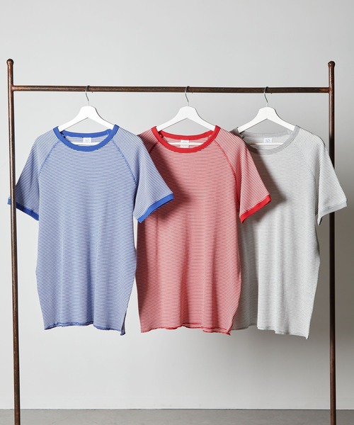 FRUIT OF THE LOOM(フルーツオブザルーム)の「ボーダーワッフルショートスリーブ T / 半袖 / Tシャツ / トップス / シンプル / カジュアル / ボーダー / 総柄 / ユニセックス(Tシャツ/カットソー・メンズ・レッド/ブルー/グレー・M/L/XL)」の4枚目の写真
