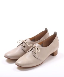 レースアップシューズ