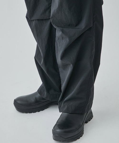 MATSUFUJI/マツフジ】Cargo Pocket Nylon Wide Trousers（カーゴ