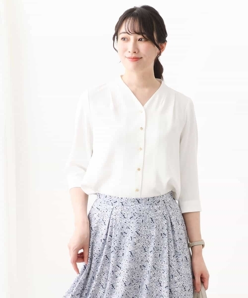 サテンジョーゼットVネックブラウス/洗える（シャツ/ブラウス）｜OFUON（オフオン）