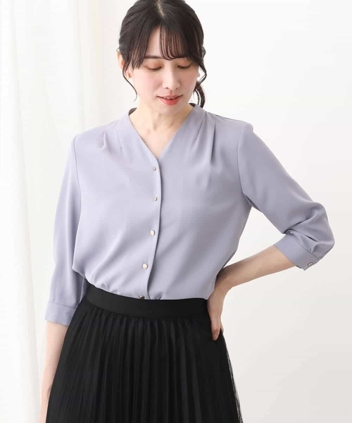 サテンジョーゼットVネックブラウス/洗える（シャツ/ブラウス）｜OFUON（オフオン）