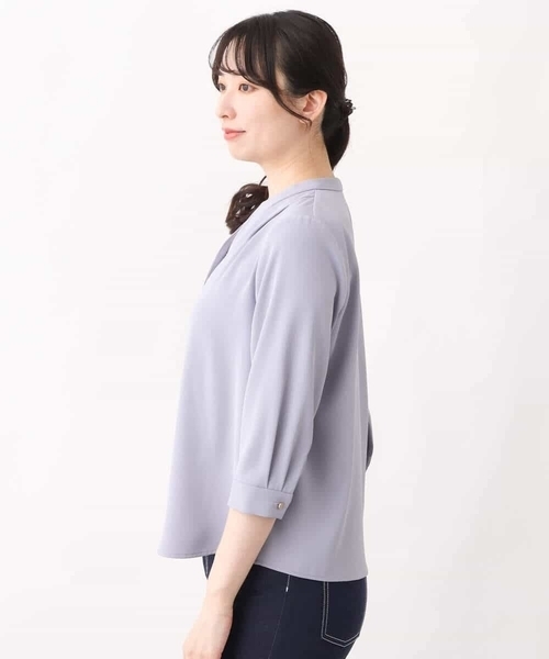 サテンジョーゼットVネックブラウス/洗える（シャツ/ブラウス）｜OFUON（オフオン）