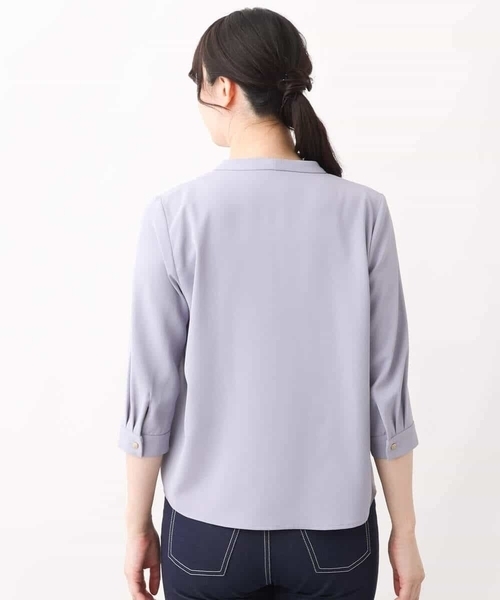 サテンジョーゼットVネックブラウス/洗える（シャツ/ブラウス）｜OFUON（オフオン）