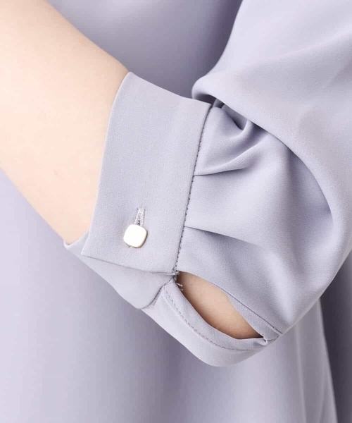 サテンジョーゼットVネックブラウス/洗える（シャツ/ブラウス）｜OFUON（オフオン）