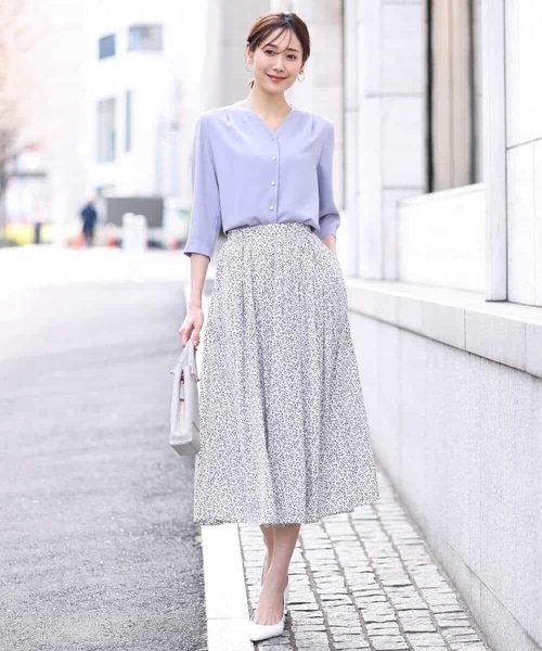 サテンジョーゼットVネックブラウス/洗える（シャツ/ブラウス）｜OFUON（オフオン）