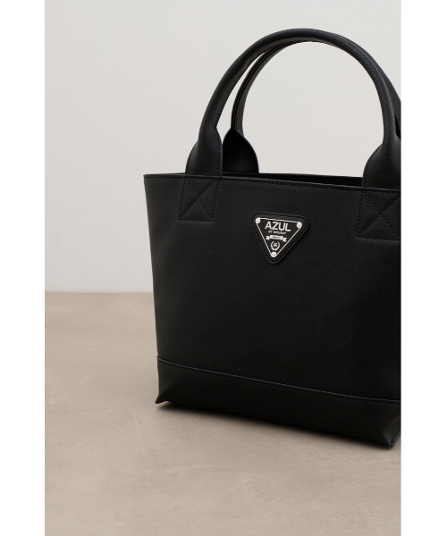 AZUL by moussy(アズールバイマウジー)の「ロゴプレートミニトートバッグ(トートバッグ・メンズ・ブラック・FREE)」の8枚目の写真