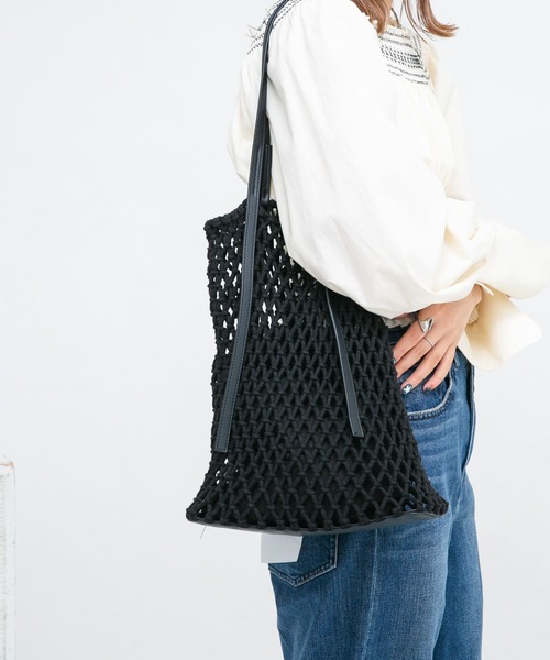 KBF（ケイビーエフ）の「マクラメニットBAG（ハンドバッグ・レディース・アイボリー/ブラック・ONE）」の5枚目の写真