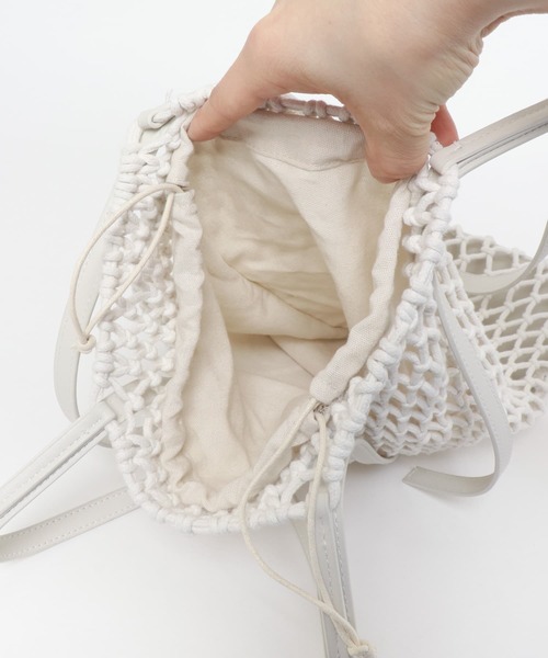 KBF（ケイビーエフ）の「マクラメニットBAG（ハンドバッグ・レディース・アイボリー/ブラック・ONE）」の16枚目の写真