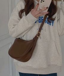 【resonance】合皮 シンプル ハーフムーン ショルダーバッグ